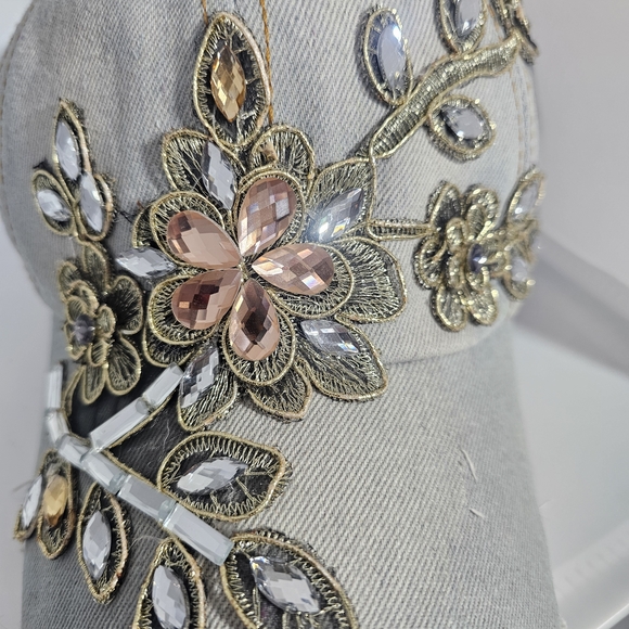 Embellished Crystal Flower Baseball Cap - Light Gray & Pink - Picture 2 of 3